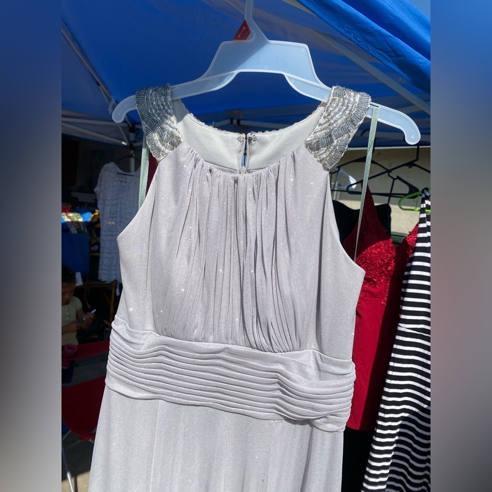 Dress gown size 10 used 1 time